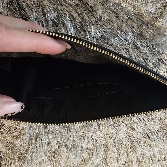 Kate Spade Lucy  Medium L-Zip Wristlet in Leopard Print - Picture 4 of 7